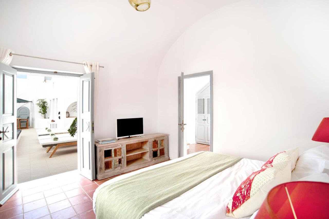 Antelmi Luxury Villa Fira  Extérieur photo